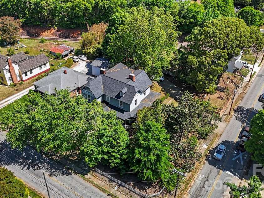 404 Kerr Street, Salisbury, NC 28144.  MLS# CAR4382853, YatesRealty ID 29063. 