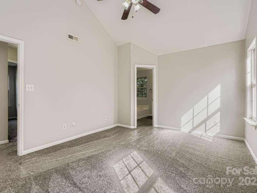 3703 Silver Ore Lane, Charlotte, NC 28216.  MLS# CAR4284225, YatesRealty ID 29064. 