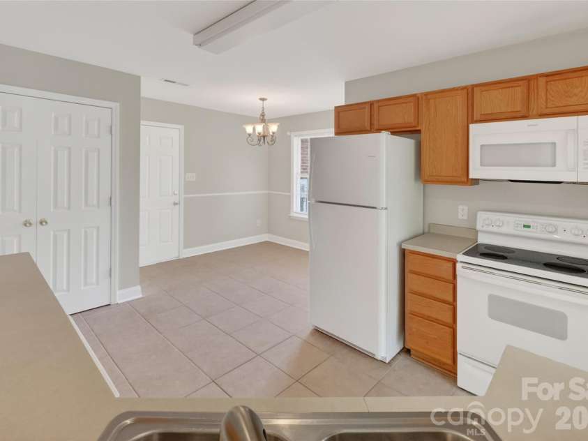 4313 Atkinson Way, Monroe, NC 28110.  MLS# CAR4377451, YatesRealty ID 29064. Kitchen