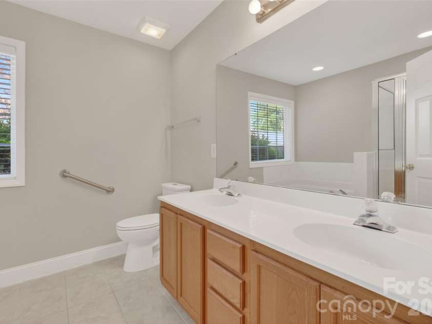 4313 Atkinson Way, Monroe, NC 28110.  MLS# CAR4377451, YatesRealty ID 29064. Primary Bath