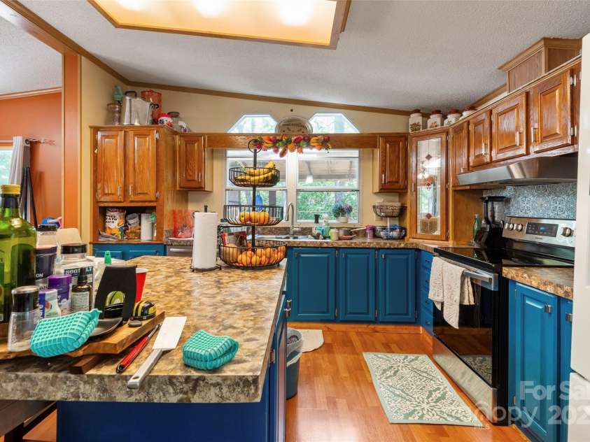 895 Turkey Pen Gap Road, Horse Shoe, NC 28742.  MLS# CAR4284879, YatesRealty ID 29065. 