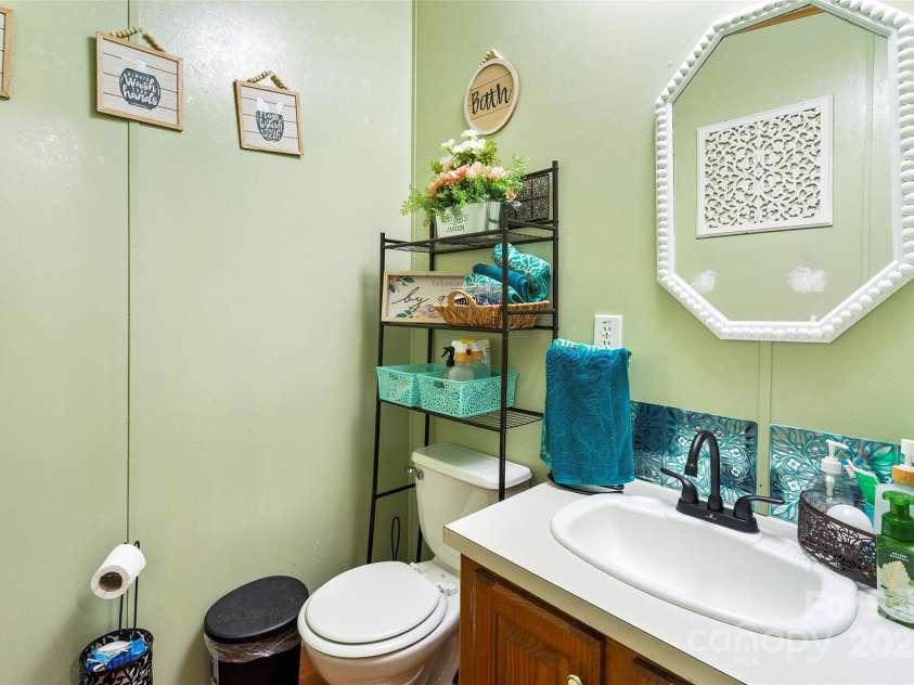 895 Turkey Pen Gap Road, Horse Shoe, NC 28742.  MLS# CAR4284879, YatesRealty ID 29065. 