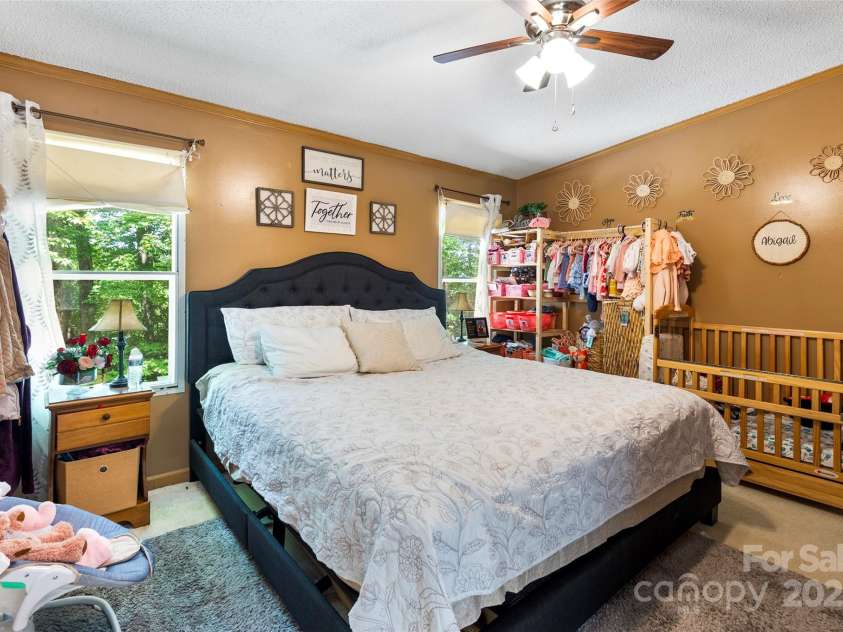 895 Turkey Pen Gap Road, Horse Shoe, NC 28742.  MLS# CAR4284879, YatesRealty ID 29065. 