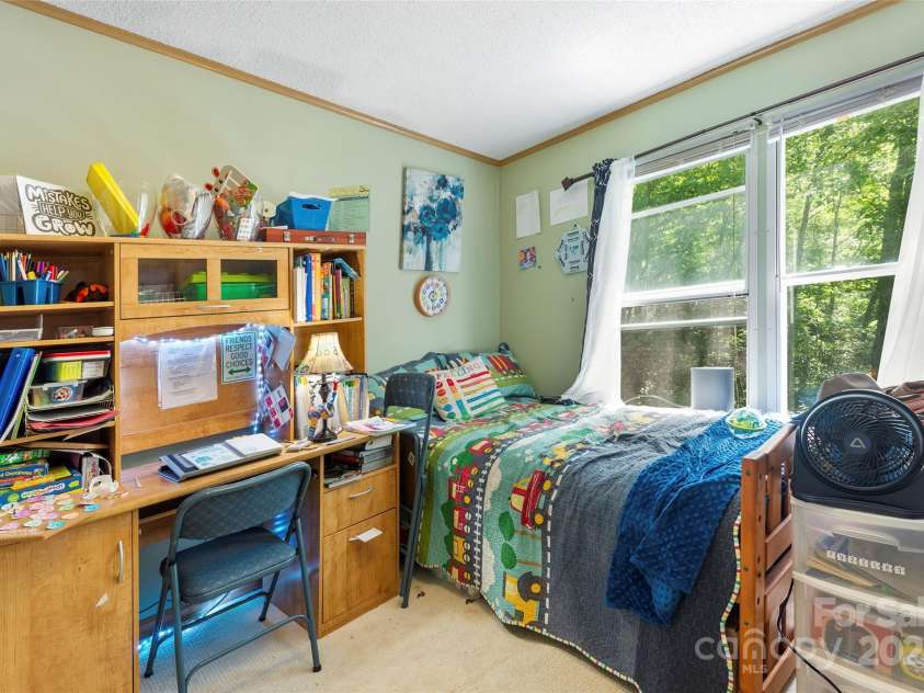 895 Turkey Pen Gap Road, Horse Shoe, NC 28742.  MLS# CAR4284879, YatesRealty ID 29065. 