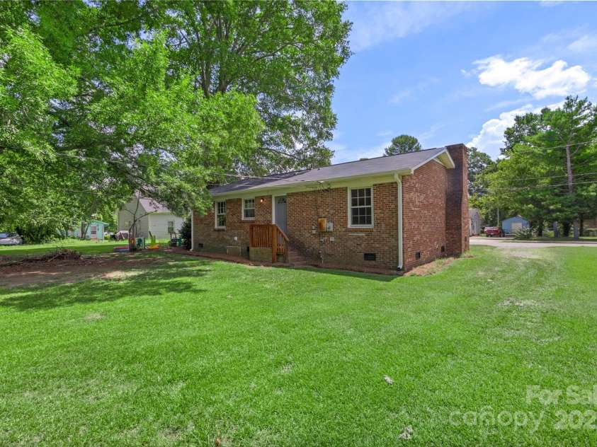 315 High Street, Rock Hill, SC 29730.  MLS# CAR4284037, YatesRealty ID 29066. 