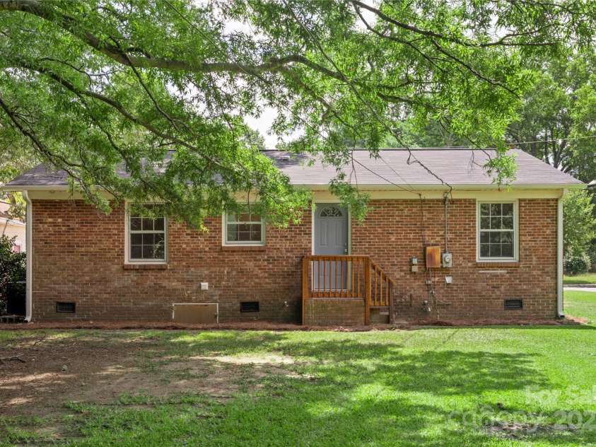 315 High Street, Rock Hill, SC 29730.  MLS# CAR4284037, YatesRealty ID 29066. 