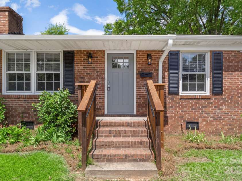 315 High Street, Rock Hill, SC 29730.  MLS# CAR4284037, YatesRealty ID 29066. 