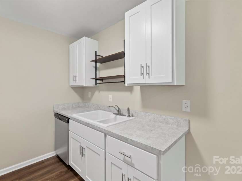 315 High Street, Rock Hill, SC 29730.  MLS# CAR4284037, YatesRealty ID 29066. 