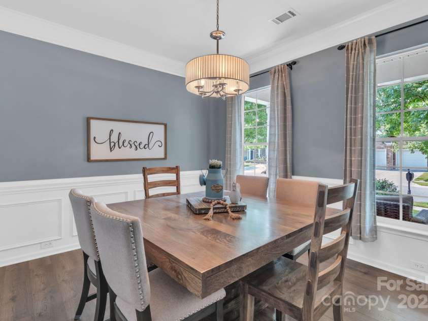 10121 Halkirk Manor Lane, Charlotte, NC 28278.  MLS# CAR4277105, YatesRealty ID 29068. Enjoy the wainscoting in the formal dining room