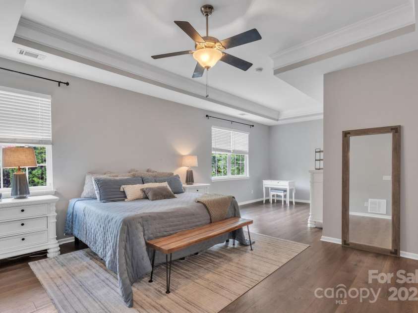 10121 Halkirk Manor Lane, Charlotte, NC 28278.  MLS# CAR4277105, YatesRealty ID 29068. Make this master suite your own, with two closets to enjoy.