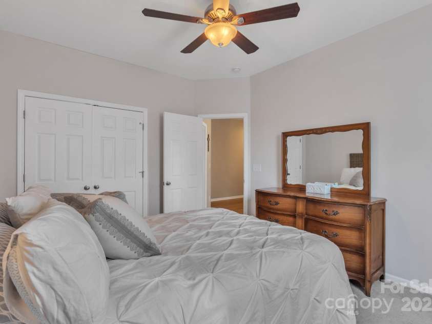 10121 Halkirk Manor Lane, Charlotte, NC 28278.  MLS# CAR4277105, YatesRealty ID 29068. Second bedroom