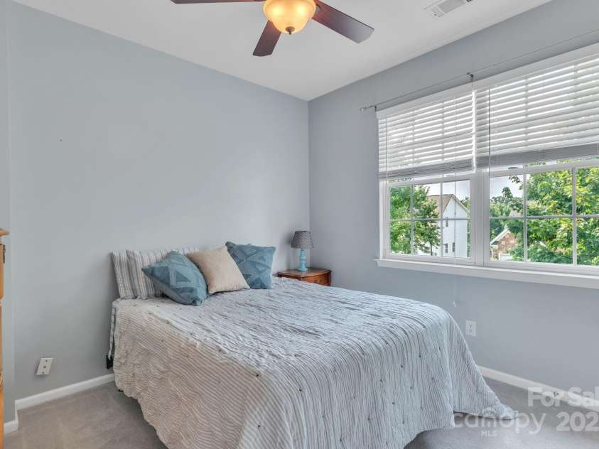 10121 Halkirk Manor Lane, Charlotte, NC 28278.  MLS# CAR4277105, YatesRealty ID 29068. Third bedroom