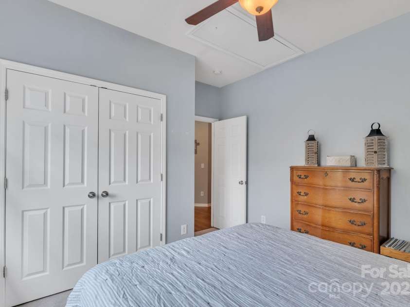 10121 Halkirk Manor Lane, Charlotte, NC 28278.  MLS# CAR4277105, YatesRealty ID 29068. Third bedroom
