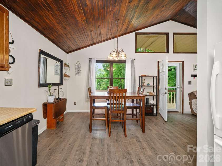 839 Mckinney Road, Burnsville, NC 28714.  MLS# CAR4388916, YatesRealty ID 29069. 