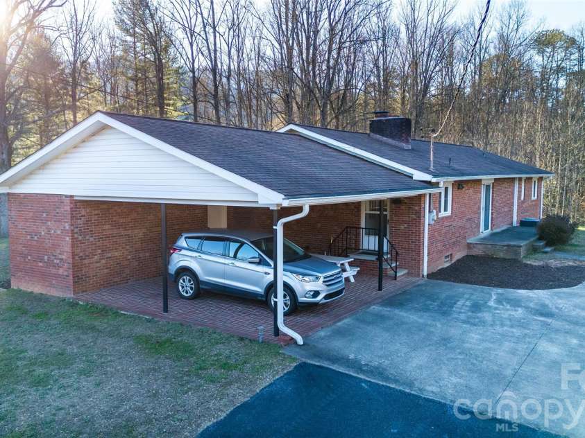 133 Harmony Hill, Sylva, NC 28725.  MLS# CAR4338240, YatesRealty ID 2907. 