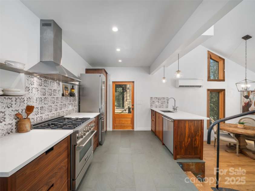 832 Patton Thicket Road, Burnsville, NC 28714.  MLS# CAR4215234, YatesRealty ID 2907. 
