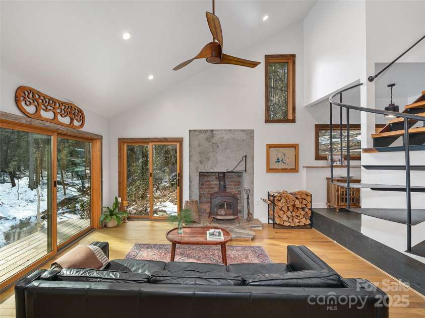 832 Patton Thicket Road, Burnsville, NC 28714.  MLS# CAR4215234, YatesRealty ID 2907. 