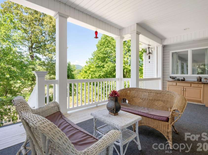 43 Charles Marlowe Drive, Fairview, NC 28730.  MLS# CAR4385183, YatesRealty ID 29070. So much space, great outdoor living.