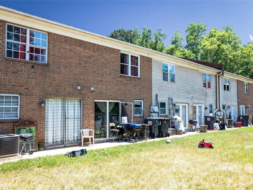 1100 Fisher Street, Salisbury, NC 28144.  MLS# CAR4387433, YatesRealty ID 29071. 