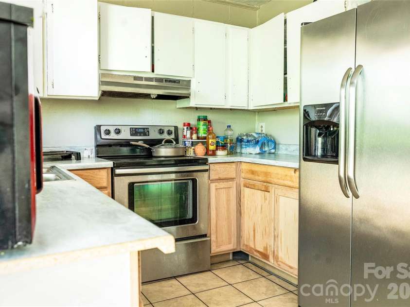 1100 Fisher Street, Salisbury, NC 28144.  MLS# CAR4387433, YatesRealty ID 29071. 