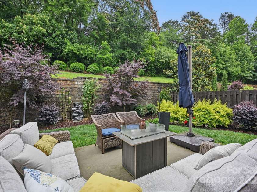 5118 Waldron Meadow Drive, Charlotte, NC 28226.  MLS# CAR4264911, YatesRealty ID 29071. Backyard Patio