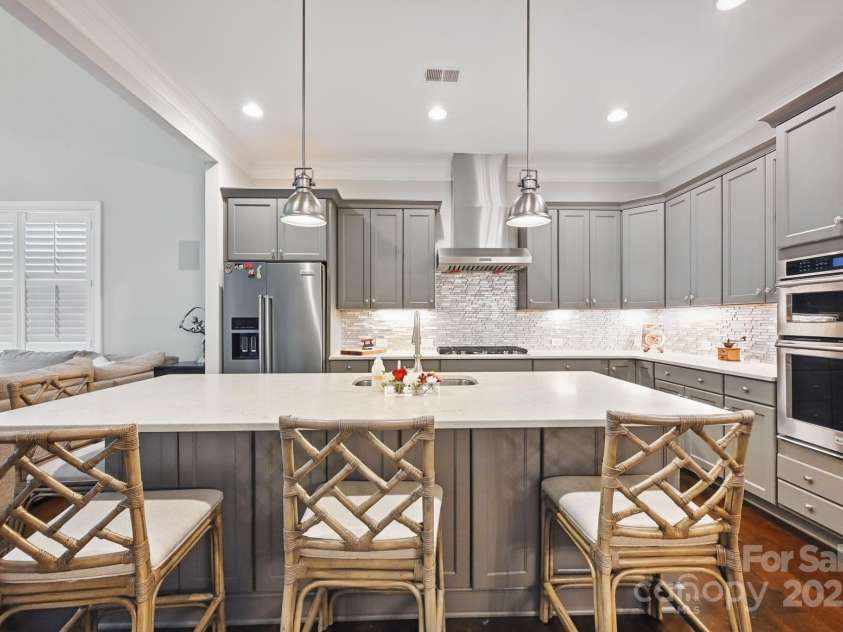 5118 Waldron Meadow Drive, Charlotte, NC 28226.  MLS# CAR4264911, YatesRealty ID 29071. Kitchen