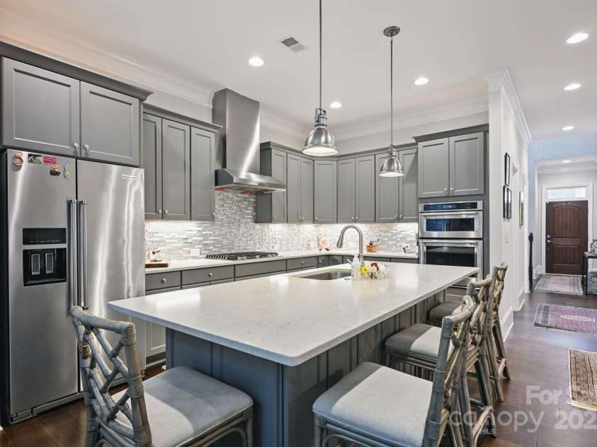 5118 Waldron Meadow Drive, Charlotte, NC 28226.  MLS# CAR4264911, YatesRealty ID 29071. Kitchen