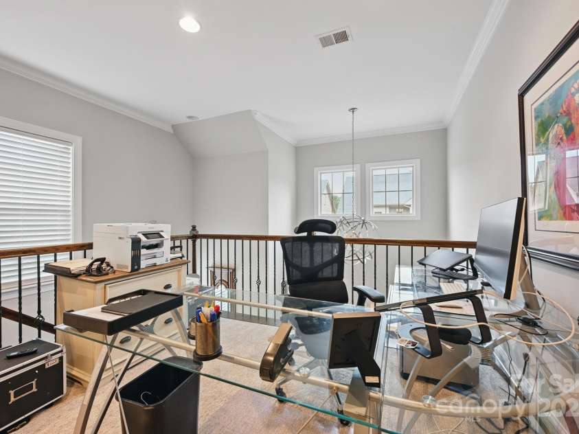 5118 Waldron Meadow Drive, Charlotte, NC 28226.  MLS# CAR4264911, YatesRealty ID 29071. Upstairs Loft Office space