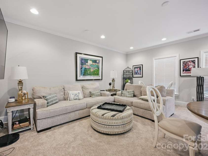 5118 Waldron Meadow Drive, Charlotte, NC 28226.  MLS# CAR4264911, YatesRealty ID 29071. Upstairs Loft/Bonus