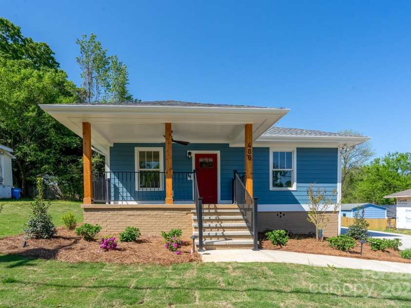 406 Williamson Street, Fort Mill, SC 29715.  MLS# CAR4242918, YatesRealty ID 29072. Front of home