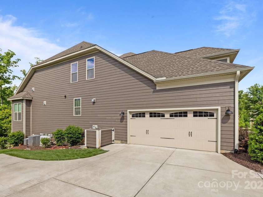 6008 Candlestick Lane, Lancaster, SC 29720.  MLS# CAR4256344, YatesRealty ID 29073. 