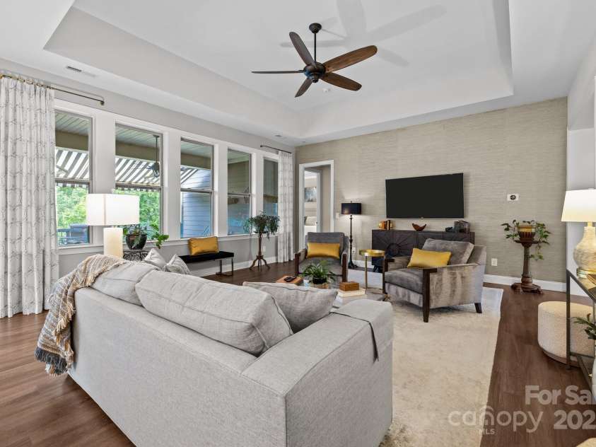 6008 Candlestick Lane, Lancaster, SC 29720.  MLS# CAR4256344, YatesRealty ID 29073. Living Room