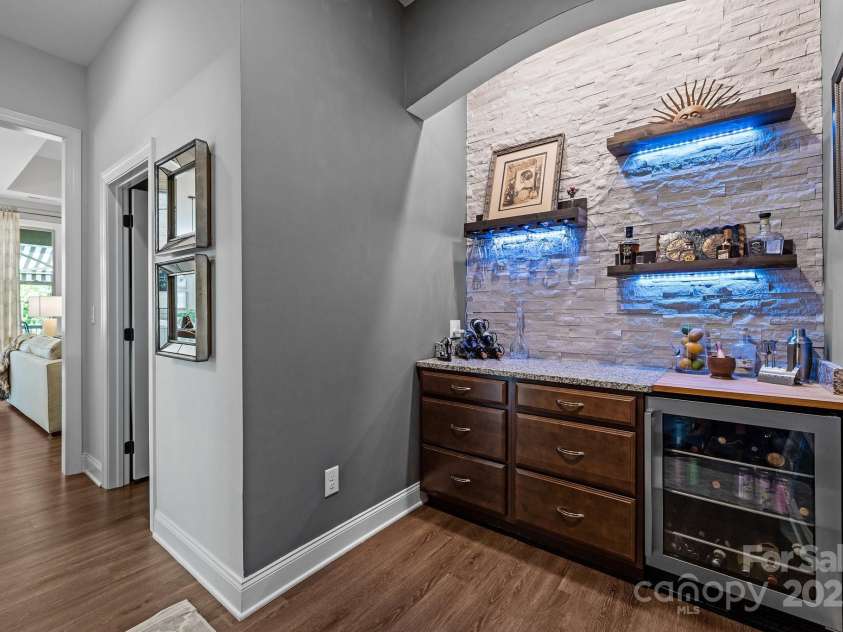 6008 Candlestick Lane, Lancaster, SC 29720.  MLS# CAR4256344, YatesRealty ID 29073. Main level bar area