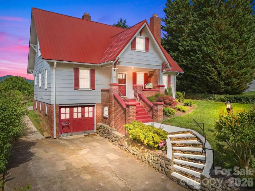 129 Mears Avenue, Canton, NC 28716.  MLS# CAR4355790, YatesRealty ID 29074. 