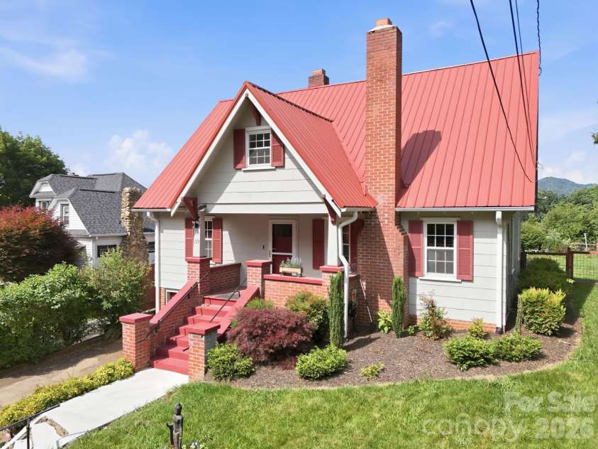 129 Mears Avenue, Canton, NC 28716.  MLS# CAR4355790, YatesRealty ID 29074. 