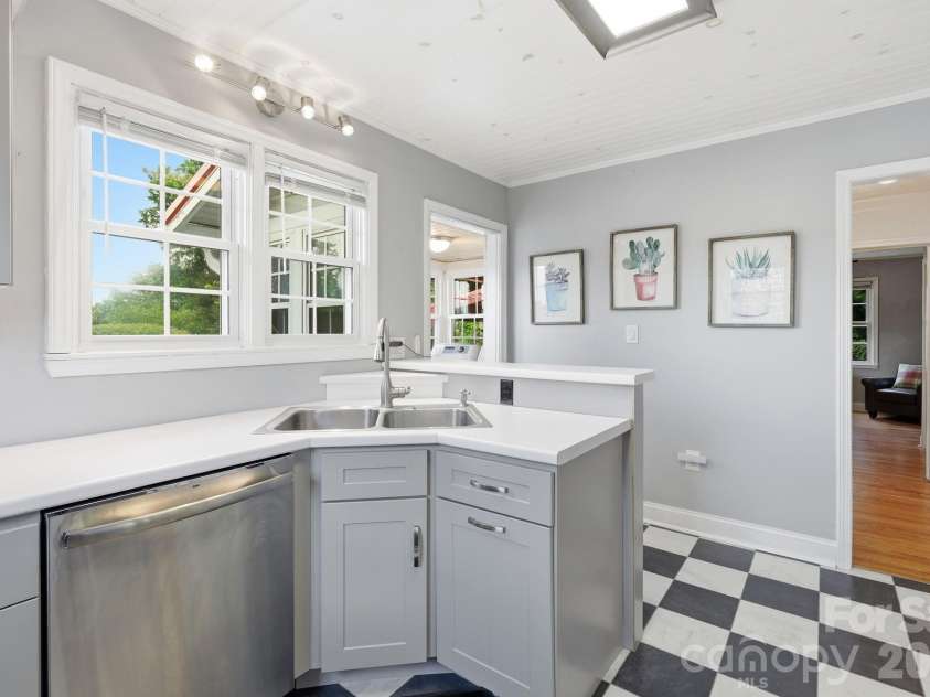 129 Mears Avenue, Canton, NC 28716.  MLS# CAR4355790, YatesRealty ID 29074. 