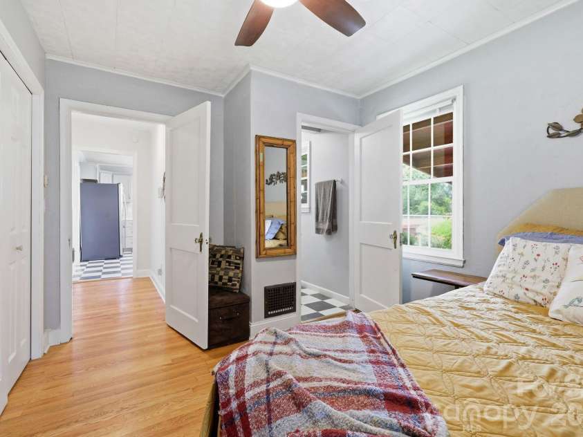 129 Mears Avenue, Canton, NC 28716.  MLS# CAR4355790, YatesRealty ID 29074. 