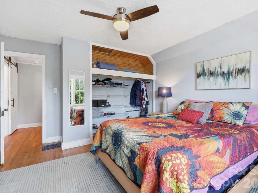 129 Mears Avenue, Canton, NC 28716.  MLS# CAR4355790, YatesRealty ID 29074. 