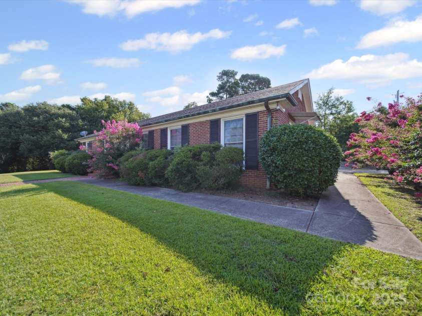 202 Greenwood Lane, Wadesboro, NC 28170.  MLS# CAR4285151, YatesRealty ID 29074. 