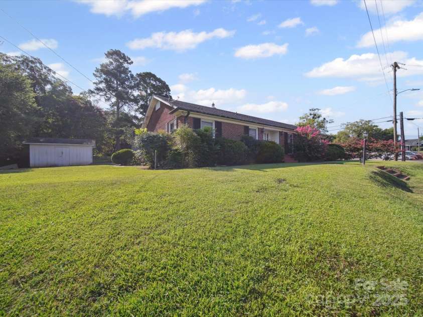 202 Greenwood Lane, Wadesboro, NC 28170.  MLS# CAR4285151, YatesRealty ID 29074. 