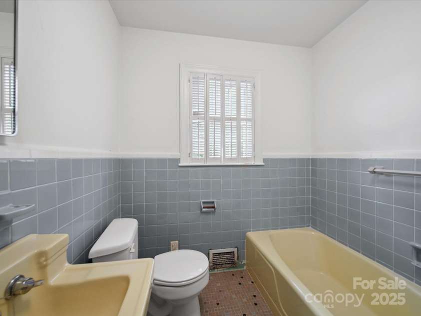 202 Greenwood Lane, Wadesboro, NC 28170.  MLS# CAR4285151, YatesRealty ID 29074. Guest Bathrrom