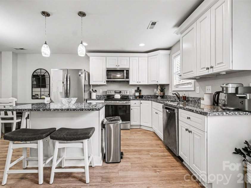 702 Margate Avenue, Kannapolis, NC 28081.  MLS# CAR4390854, YatesRealty ID 29075. 