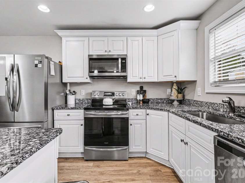 702 Margate Avenue, Kannapolis, NC 28081.  MLS# CAR4390854, YatesRealty ID 29075. 