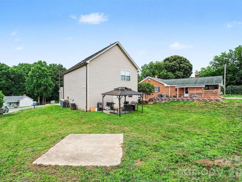 702 Margate Avenue, Kannapolis, NC 28081.  MLS# CAR4390854, YatesRealty ID 29075. 