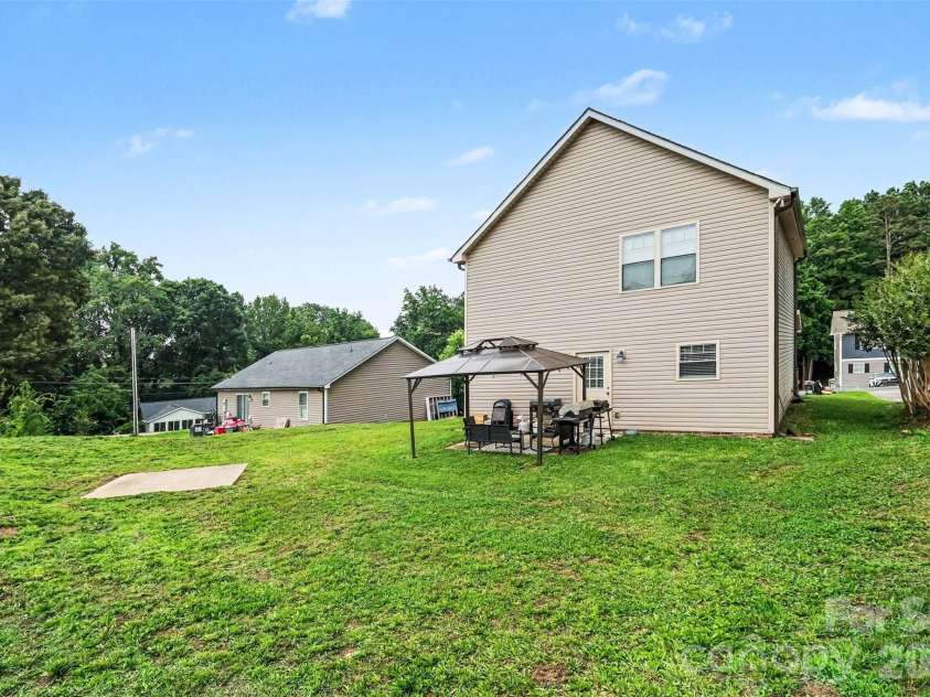 702 Margate Avenue, Kannapolis, NC 28081.  MLS# CAR4390854, YatesRealty ID 29075. 