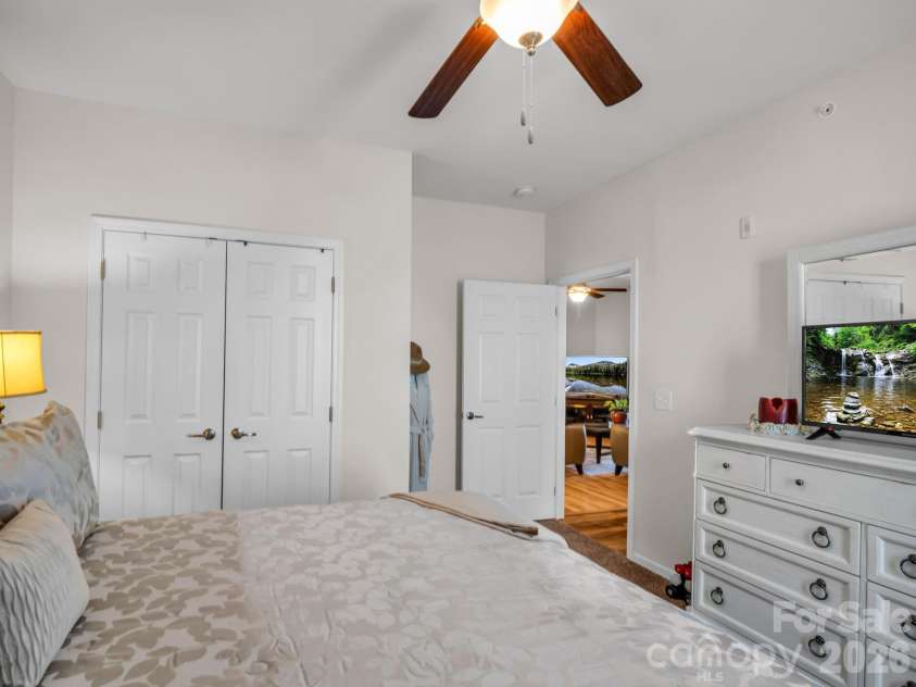 91 Brickton Village Circle, Fletcher, NC 28732.  MLS# CAR4370320, YatesRealty ID 29077. Primary looking to LR