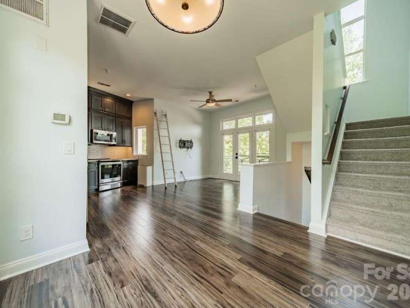 820 Garden District Drive, Charlotte, NC 28202.  MLS# CAR4382830, YatesRealty ID 29078. 