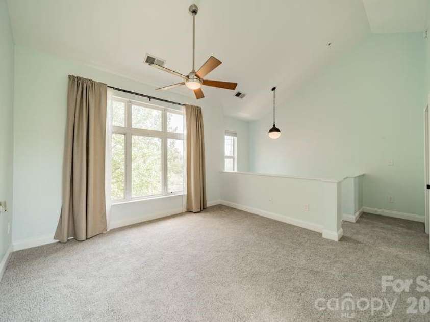 820 Garden District Drive, Charlotte, NC 28202.  MLS# CAR4382830, YatesRealty ID 29078. 
