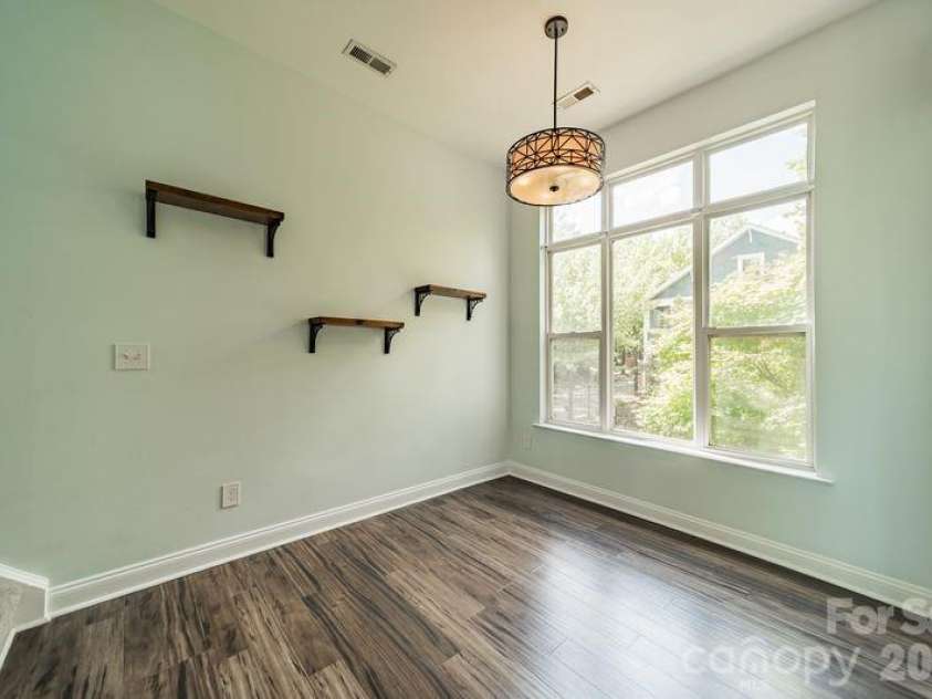820 Garden District Drive, Charlotte, NC 28202.  MLS# CAR4382830, YatesRealty ID 29078. 
