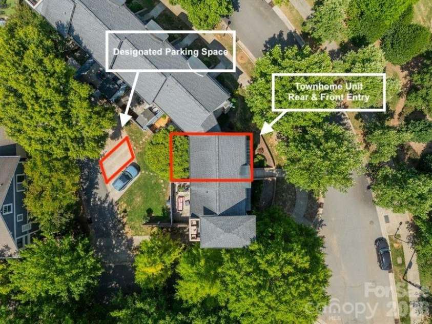 820 Garden District Drive, Charlotte, NC 28202.  MLS# CAR4382830, YatesRealty ID 29078. 